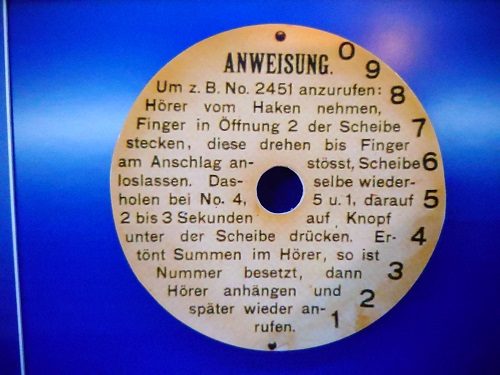 Online-Express-Führung | Bedienungsanleitung gefällig? Wählscheibe, Tastatur, Touchscreen