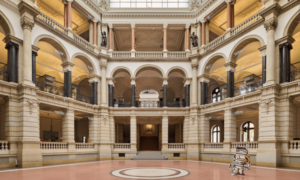 Lichthof des Berliner Museums für Kommunikation