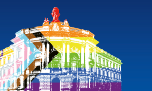 Museumsgebäude in den Farben der CSD Flagge